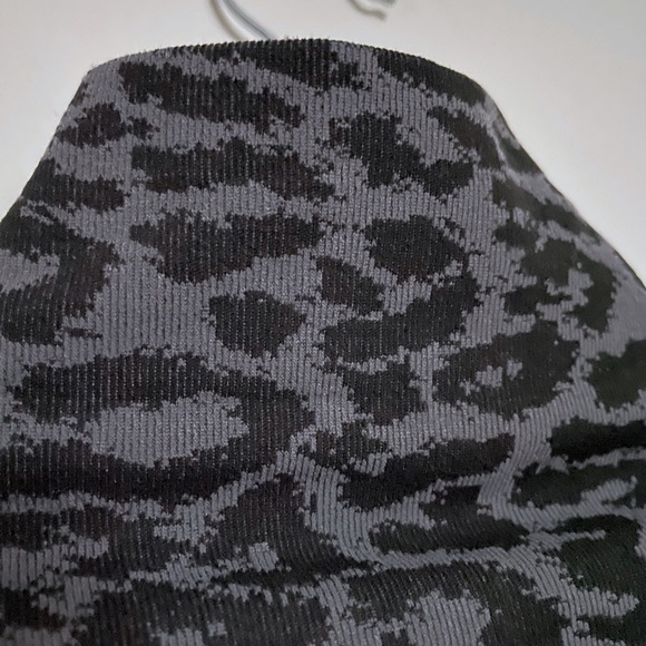 NWOT Choice Long Sleeve Turtleneck Black Grey XS - Picture 3 of 5